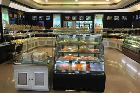 Crumbs Cupcakery photo 2